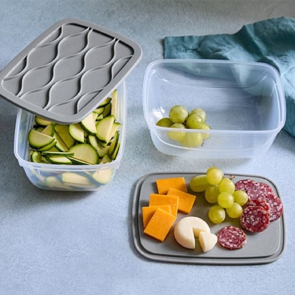 Pampered Chef 
Cut & Store Containers - Picture 2 of 3